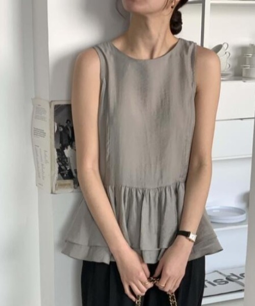 FREE STYLISTS(フリー スタイリスト)の「YUGA_YGMC Frilled tiered blouse(Tシャツ/カットソー・レディース・ブラック/オフホワイト/グレー・FREE)」の11枚目の写真