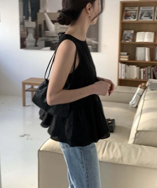 FREE STYLISTS(フリー スタイリスト)の「YUGA_YGMC Frilled tiered blouse(Tシャツ/カットソー・レディース・ブラック/オフホワイト/グレー・FREE)」の7枚目の写真