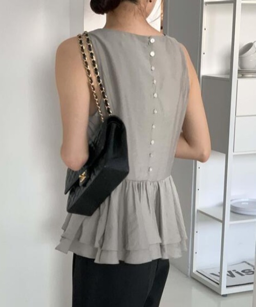 FREE STYLISTS(フリー スタイリスト)の「YUGA_YGMC Frilled tiered blouse(Tシャツ/カットソー・レディース・ブラック/オフホワイト/グレー・FREE)」の13枚目の写真