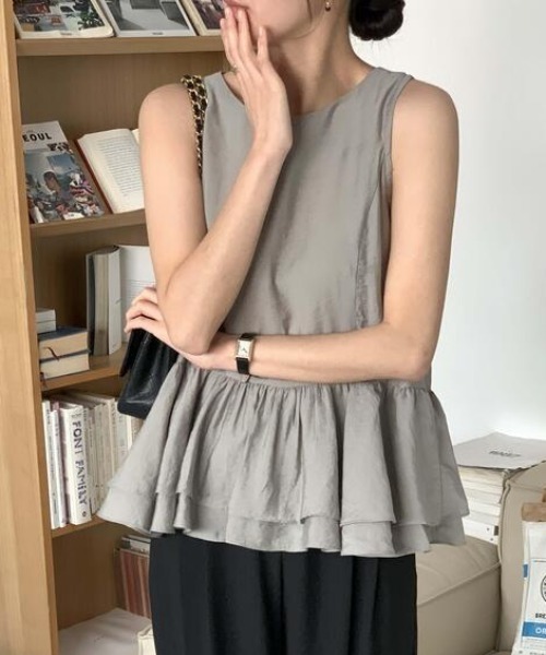 FREE STYLISTS(フリー スタイリスト)の「YUGA_YGMC Frilled tiered blouse(Tシャツ/カットソー・レディース・ブラック/オフホワイト/グレー・FREE)」の10枚目の写真