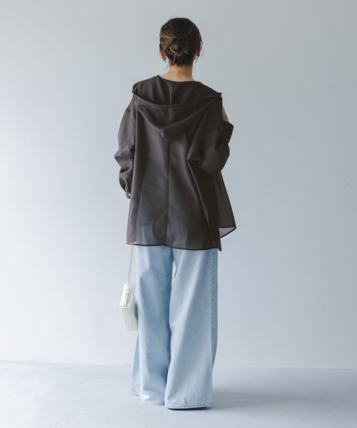 Noble（ノーブル）の「ブリーズメッシュフードシャツ（シャツ/ブラウス・レディース・スミクロ/アイボリー・FREE）」の18枚目の写真