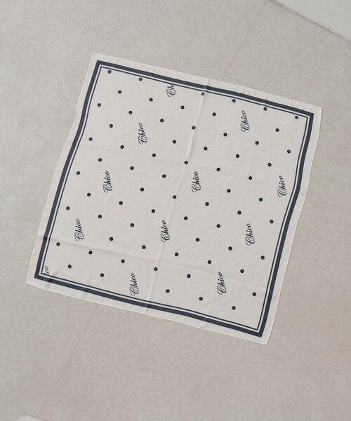 Chico(チコ)の「ドット柄スカーフ(バンダナ/スカーフ・レディース・アイボリー/ブラック・FREE)」の5枚目の写真