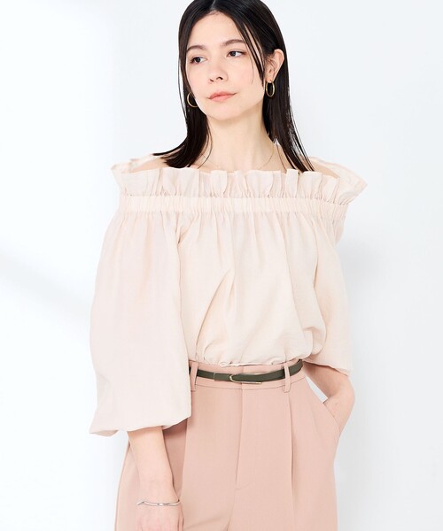 NOLLEY’S Sophi(ノーリーズソフィ)の「ウォッシャブルシアーシルクワッシャーオフショルブラウス(シャツ/ブラウス・レディース・キャメル/ブラック/ベビーピンク・38)」の13枚目の写真