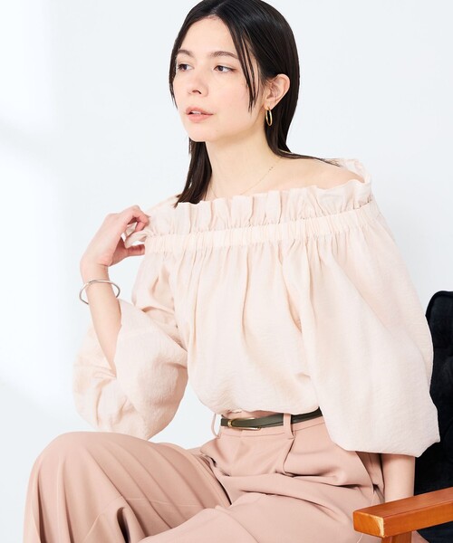 NOLLEY’S Sophi(ノーリーズソフィ)の「ウォッシャブルシアーシルクワッシャーオフショルブラウス(シャツ/ブラウス・レディース・キャメル/ブラック/ベビーピンク・38)」の17枚目の写真