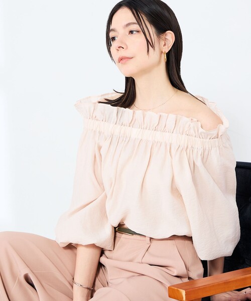 NOLLEY’S Sophi(ノーリーズソフィ)の「ウォッシャブルシアーシルクワッシャーオフショルブラウス(シャツ/ブラウス・レディース・キャメル/ブラック/ベビーピンク・38)」の18枚目の写真
