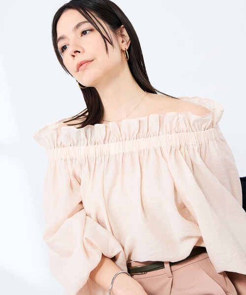 NOLLEY’S Sophi(ノーリーズソフィ)の「ウォッシャブルシアーシルクワッシャーオフショルブラウス(シャツ/ブラウス・レディース・キャメル/ブラック/ベビーピンク・38)」の19枚目の写真