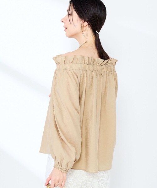 NOLLEY’S Sophi(ノーリーズソフィ)の「ウォッシャブルシアーシルクワッシャーオフショルブラウス(シャツ/ブラウス・レディース・キャメル/ブラック/ベビーピンク・38)」の21枚目の写真