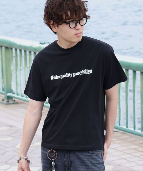 FFEIN（フェイン）の「【FFEIN（フェイン）】センタープリントロゴショート丈Tシャツ / Tシャツ クルーネック 半袖 プリント（Tシャツ/カットソー・メンズ・ブラック/ホワイト/ネイビー/アッシュグレー/ライトブルー/ブルー・X-LARGE/LARGE/MEDIUM/SMALL）」の3枚目の写真