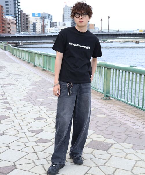 FFEIN（フェイン）の「【FFEIN（フェイン）】センタープリントロゴショート丈Tシャツ / Tシャツ クルーネック 半袖 プリント（Tシャツ/カットソー・メンズ・ブラック/ホワイト/ネイビー/アッシュグレー/ライトブルー/ブルー・X-LARGE/LARGE/MEDIUM/SMALL）」の9枚目の写真