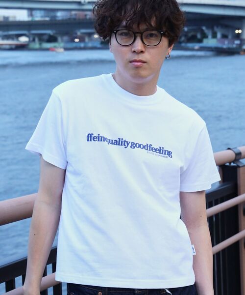 FFEIN（フェイン）の「【FFEIN（フェイン）】センタープリントロゴショート丈Tシャツ / Tシャツ クルーネック 半袖 プリント（Tシャツ/カットソー・メンズ・ブラック/ホワイト/ネイビー/アッシュグレー/ライトブルー/ブルー・X-LARGE/LARGE/MEDIUM/SMALL）」の13枚目の写真