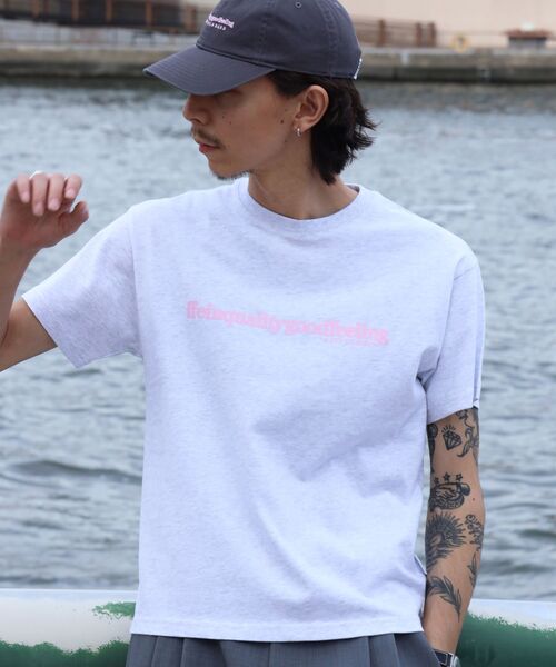 FFEIN（フェイン）の「【FFEIN（フェイン）】センタープリントロゴショート丈Tシャツ / Tシャツ クルーネック 半袖 プリント（Tシャツ/カットソー・メンズ・ブラック/ホワイト/ネイビー/アッシュグレー/ライトブルー/ブルー・X-LARGE/LARGE/MEDIUM/SMALL）」の16枚目の写真