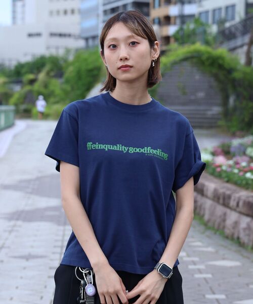 FFEIN（フェイン）の「【FFEIN（フェイン）】センタープリントロゴショート丈Tシャツ / Tシャツ クルーネック 半袖 プリント（Tシャツ/カットソー・メンズ・ブラック/ホワイト/ネイビー/アッシュグレー/ライトブルー/ブルー・X-LARGE/LARGE/MEDIUM/SMALL）」の20枚目の写真