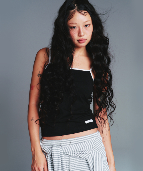 AMESWORLDWIDE(アメスワールドワイド)の「CLASSIC SQUARE SLEEVELESS BLACK(Tシャツ/カットソー・レディース・その他・FREE)」の1枚目の写真