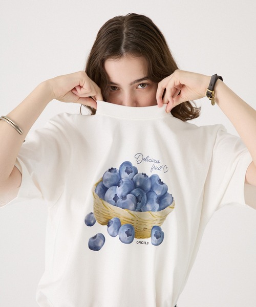 ONCILY(オンシェリー)の「26SS ASSORT GRAPHIC T-SHIRT / アソートグラフィックTシャツ(Tシャツ/カットソー・メンズ・ホワイト系その他/ネイビー/ブラック系その他/オフホワイト/ライトブルー/ブラック/ピンク/イエロー/ブラック系その他2/ホワイト系その他2/ホワイト系その他4/ホワイト系その他3/ネイビー系・LARGE/MEDIUM/SMALL)」の6枚目の写真