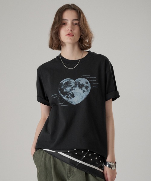 ONCILY(オンシェリー)の「26SS ASSORT GRAPHIC T-SHIRT / アソートグラフィックTシャツ(Tシャツ/カットソー・メンズ・ホワイト系その他/ネイビー/ブラック系その他/オフホワイト/ライトブルー/ブラック・LARGE/MEDIUM/SMALL)」の4枚目の写真