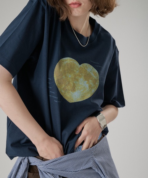 ONCILY(オンシェリー)の「26SS ASSORT GRAPHIC T-SHIRT / アソートグラフィックTシャツ(Tシャツ/カットソー・メンズ・ホワイト系その他/ネイビー/ブラック系その他/オフホワイト/ライトブルー/ブラック・LARGE/MEDIUM/SMALL)」の21枚目の写真