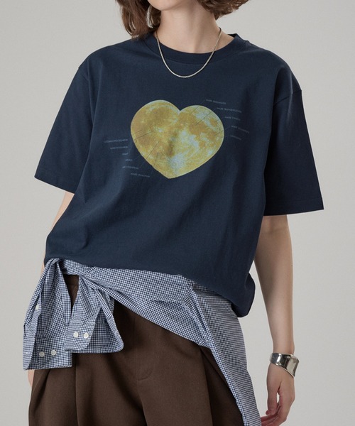 ONCILY(オンシェリー)の「26SS ASSORT GRAPHIC T-SHIRT / アソートグラフィックTシャツ(Tシャツ/カットソー・メンズ・ホワイト系その他/ネイビー/ブラック系その他/オフホワイト/ライトブルー/ブラック・LARGE/MEDIUM/SMALL)」の22枚目の写真