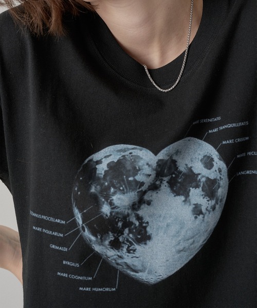 ONCILY(オンシェリー)の「26SS ASSORT GRAPHIC T-SHIRT / アソートグラフィックTシャツ(Tシャツ/カットソー・メンズ・ホワイト系その他/ネイビー/ブラック系その他/オフホワイト/ライトブルー/ブラック・LARGE/MEDIUM/SMALL)」の9枚目の写真