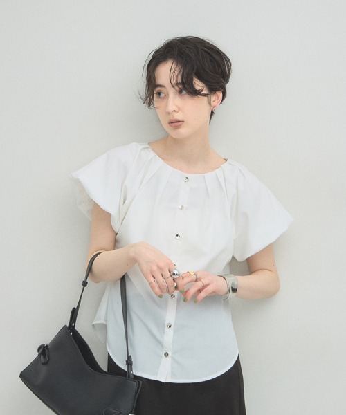 ARVELLIA(アルベリア)の「SOFT PLEAT BLOUSE(シャツ/ブラウス・レディース・ホワイト/ブラック・M)」の18枚目の写真