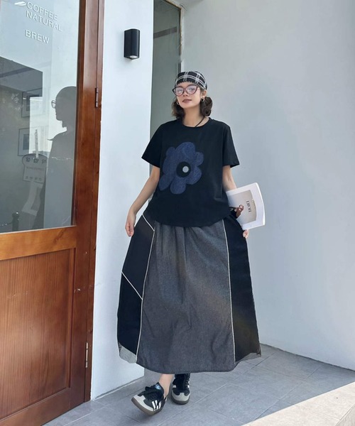 WESTSEA(ウエストシー)の「フラワーアップリケ 半袖Tシャツ 花柄デザイン(Tシャツ/カットソー・レディース・ブラック・FREE)」の6枚目の写真