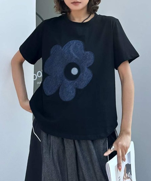 WESTSEA(ウエストシー)の「フラワーアップリケ 半袖Tシャツ 花柄デザイン(Tシャツ/カットソー・レディース・ブラック・FREE)」の4枚目の写真