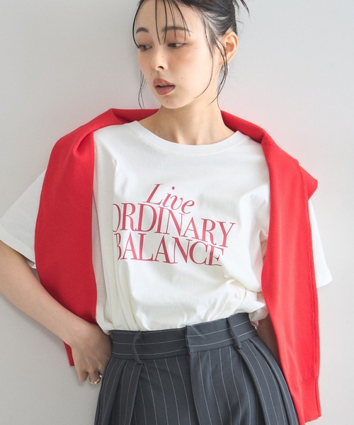 &. NOSTALGIA(アンドドットノスタルジア)の「【汗染み防止加工】カラーロゴTシャツ(Tシャツ/カットソー・レディース・オフホワイト/グレー・M)」の1枚目の写真