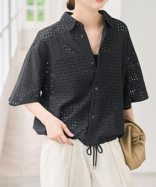Spick & Span(スピックアンドスパン)の「《セットアップ可》カットワークエンブロイダリーハーフスリーブシャツ(シャツ/ブラウス・レディース・ホワイト系その他/ブラック・FREE)」の6枚目の写真