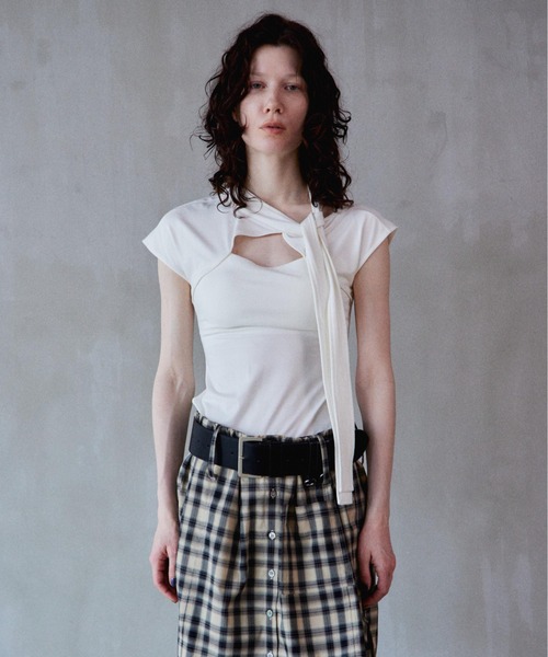 MAISON SPECIAL(メゾンスペシャル)の「Cut-Out Bow Tie Bolero Layered Top/カットアウトボウタイボレロレイヤードトップ(Tシャツ/カットソー・レディース・グレー/ホワイト/ライム・FREE)」の2枚目の写真
