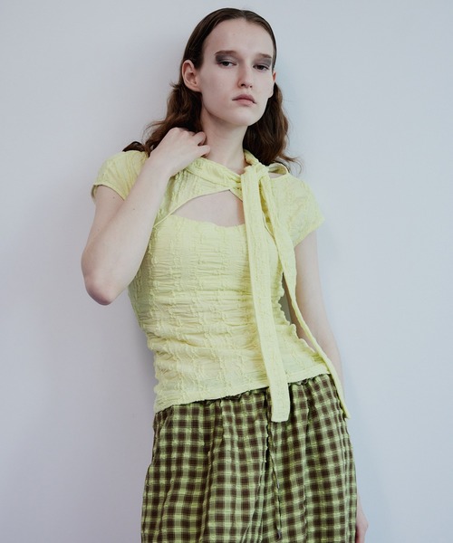 MAISON SPECIAL(メゾンスペシャル)の「Cut-Out Bow Tie Bolero Layered Top/カットアウトボウタイボレロレイヤードトップ(Tシャツ/カットソー・レディース・グレー/ホワイト/ライム・FREE)」の21枚目の写真