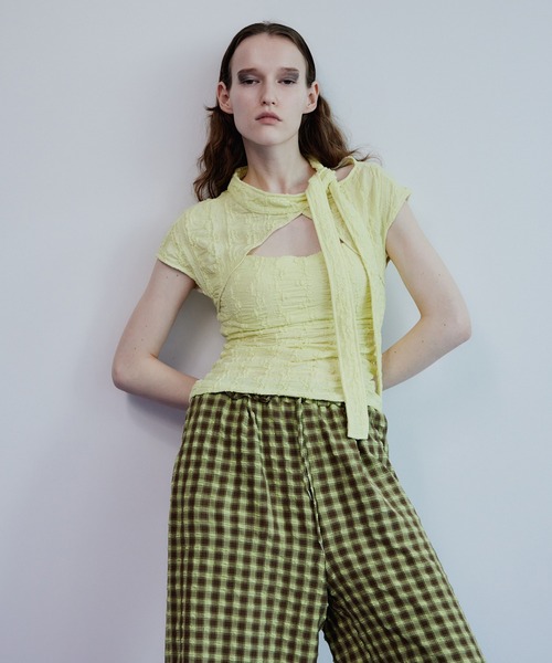 MAISON SPECIAL(メゾンスペシャル)の「Cut-Out Bow Tie Bolero Layered Top/カットアウトボウタイボレロレイヤードトップ(Tシャツ/カットソー・レディース・グレー/ホワイト/ライム・FREE)」の19枚目の写真