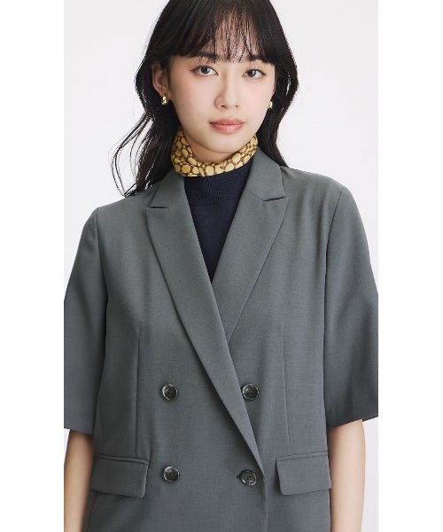 AOYAMA(アオヤマ)の「冷感半袖ダブルジャケット【涼】【セットアップ着用可】(スーツジャケット・レディース・チャコールグレー/グレイッシュベージュ・S/M/L/LL)」の8枚目の写真