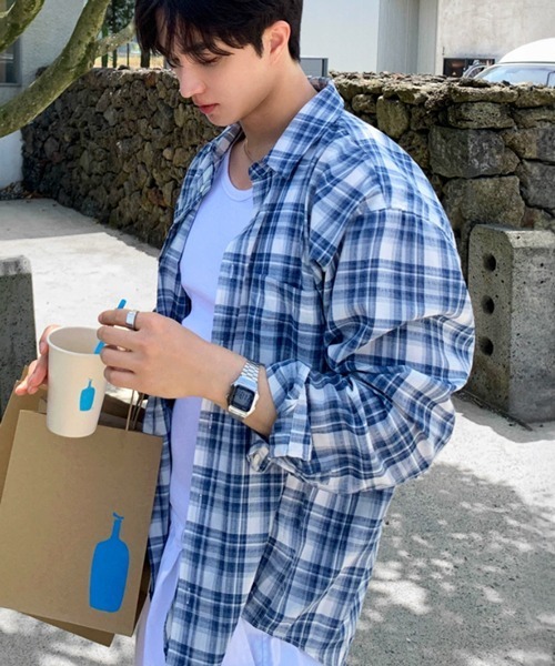 NOWLE（ノウル）の「【NOWLE】ルーズシルエット チェック柄 長袖シャツ / ヴィンテージライク オンブレ マドラスチェックシャツ（シャツ/ブラウス・メンズ・ブルー・LARGE/MEDIUM）」の2枚目の写真