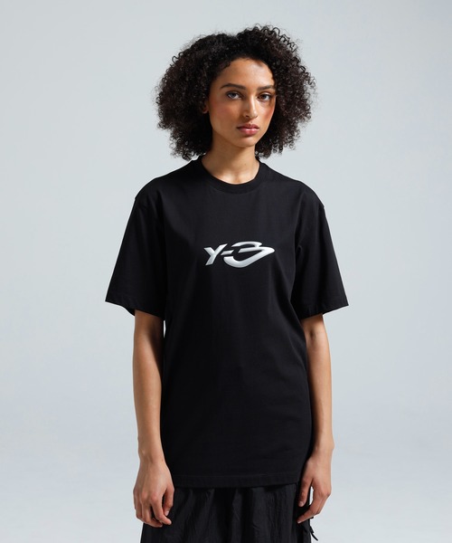Y-3(ワイスリー)の「Y-3 LIQUID LOGO SHORT SLEEVE TEE(Tシャツ/カットソー・メンズ・ブラック・XX-LARGE/X-LARGE/LARGE/MEDIUM/SMALL/X-SMALL/XX-SMALL)」の6枚目の写真