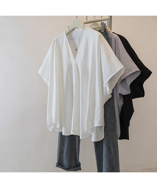 witch(ウイッチ)の「ターンバック袖ルーズフィットスキッパーブラウス(シャツ/ブラウス・レディース・ブルー/ホワイト/ブラック・FREE)」の2枚目の写真