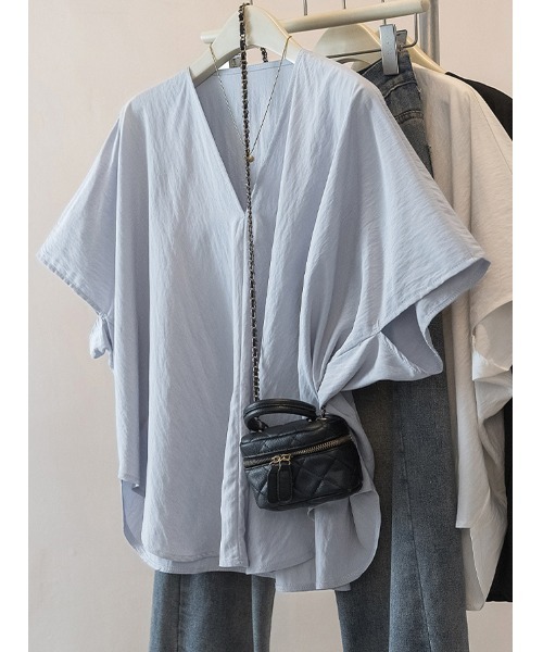 witch(ウイッチ)の「ターンバック袖ルーズフィットスキッパーブラウス(シャツ/ブラウス・レディース・ブルー/ホワイト/ブラック・FREE)」の10枚目の写真
