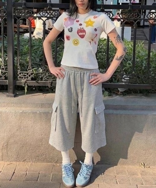 UP START(アップスタート)の「【LAMPOON】スエットカーゴハーフパンツ(スウェットパンツ・レディース・グレー/ブラック・LARGE/MEDIUM/SMALL)」の2枚目の写真
