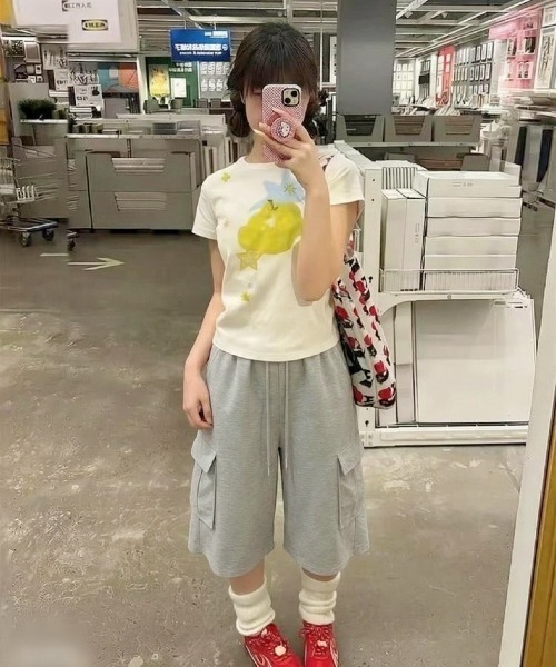 UP START(アップスタート)の「【LAMPOON】スエットカーゴハーフパンツ(スウェットパンツ・レディース・グレー/ブラック・LARGE/MEDIUM/SMALL)」の3枚目の写真