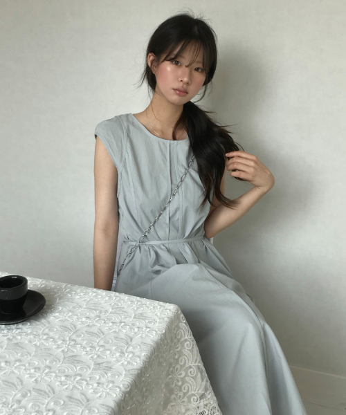 MIND BRIDGE WOMEN（マインドブリッジウーマン）の「[W]キャップスリーブベルト付きナイロンロングワンピース - 2カラー（ワンピース・レディース・スカイブルー/ブラック・55/66）」の3枚目の写真