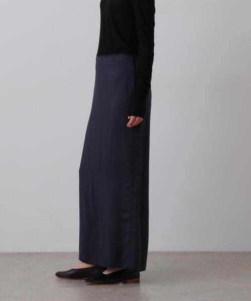 YLEVE(イレーヴ)の「YLEVE / CUPRA TWILL GARMANT DYE SKIRT(スカート・レディース・グレー/ネイビー・2/0/1)」の9枚目の写真