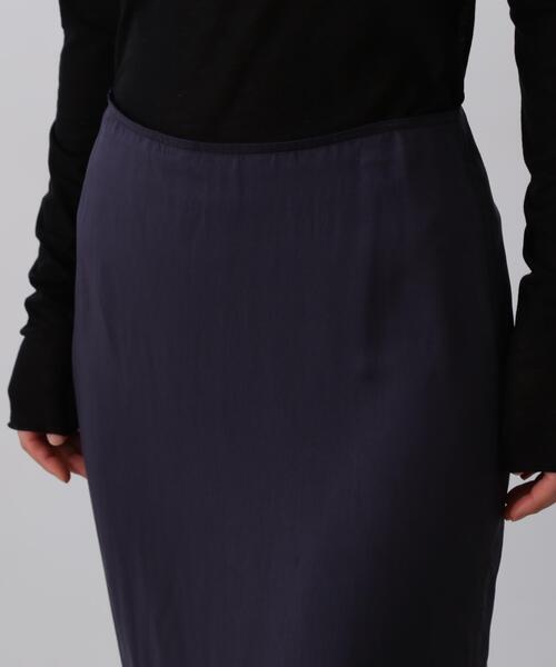 YLEVE(イレーヴ)の「YLEVE / CUPRA TWILL GARMANT DYE SKIRT(スカート・レディース・グレー/ネイビー・2/0/1)」の11枚目の写真