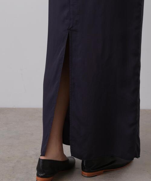 YLEVE(イレーヴ)の「YLEVE / CUPRA TWILL GARMANT DYE SKIRT(スカート・レディース・グレー/ネイビー・2/0/1)」の14枚目の写真