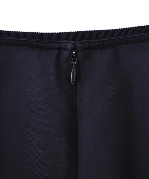 YLEVE(イレーヴ)の「YLEVE / CUPRA TWILL GARMANT DYE SKIRT(スカート・レディース・グレー/ネイビー・2/0/1)」の19枚目の写真