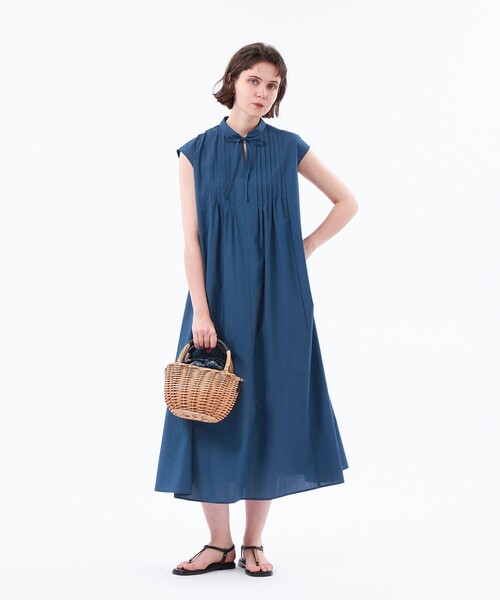 MACKINTOSH PHILOSOPHY（ﾏｯｷﾝﾄｯｼｭ ﾌｨﾛｿﾌｨｰ）の「フロントタックフレアワンピース（ワンピース・レディース・ライトブルー/ブラウン/ダークネイビー・38/36）」の4枚目の写真