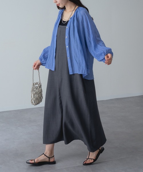 refinedworks（リファインドワークス）の「【refinedworks】冷房対策 UV対策 にも◎大人 の シアー ギャザー ブラウス（シャツ/ブラウス・レディース・ホワイト/ブルー/オレンジ・FREE）」の9枚目の写真