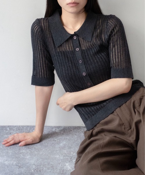 on:nue（オンニュ）の「【on:nue】ハーフボタンシアーリブポロニット（ニット/セーター・レディース・チャコールグレー/ベージュ/グレー・FREE）」の19枚目の写真