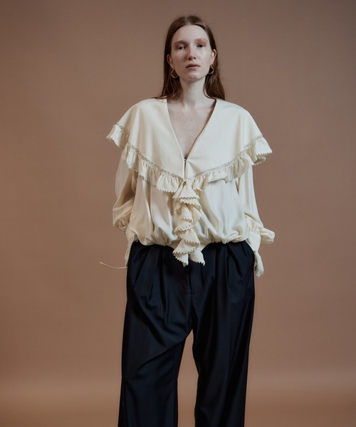 MAISON SPECIAL(メゾンスペシャル)の「Lace Frill Collar Blouse/レースフリルカラーブラウス(シャツ/ブラウス・レディース・ホワイト/ブラック/オリーブ・FREE)」の2枚目の写真