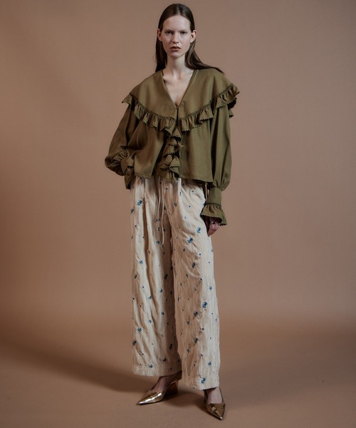 MAISON SPECIAL(メゾンスペシャル)の「Lace Frill Collar Blouse/レースフリルカラーブラウス(シャツ/ブラウス・レディース・ホワイト/ブラック/オリーブ・FREE)」の4枚目の写真