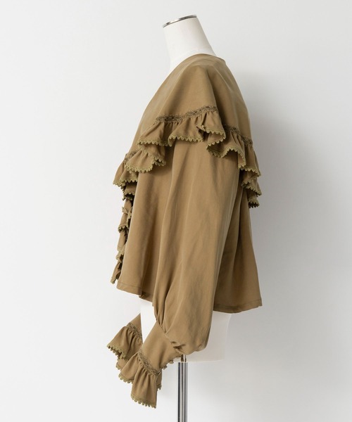 MAISON SPECIAL(メゾンスペシャル)の「Lace Frill Collar Blouse/レースフリルカラーブラウス(シャツ/ブラウス・レディース・ホワイト/ブラック/オリーブ・FREE)」の15枚目の写真