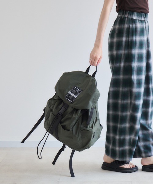 Paradise Picnic(パラダイスピクニック)の「TRANOI. デイパックリュックサック(バックパック/リュック・レディース・ブラック/カーキ・FREE)」の8枚目の写真