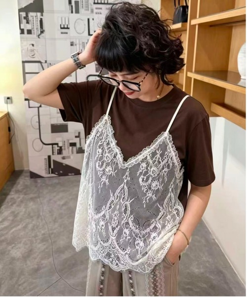 Lips(リップス)の「レースキャミを重ねたような旬のレイヤードデザイン!1枚でこなれ感が叶うドッキングTシャツ(Tシャツ/カットソー・レディース・ホワイト/ブラック/ブラウン・FREE)」の7枚目の写真